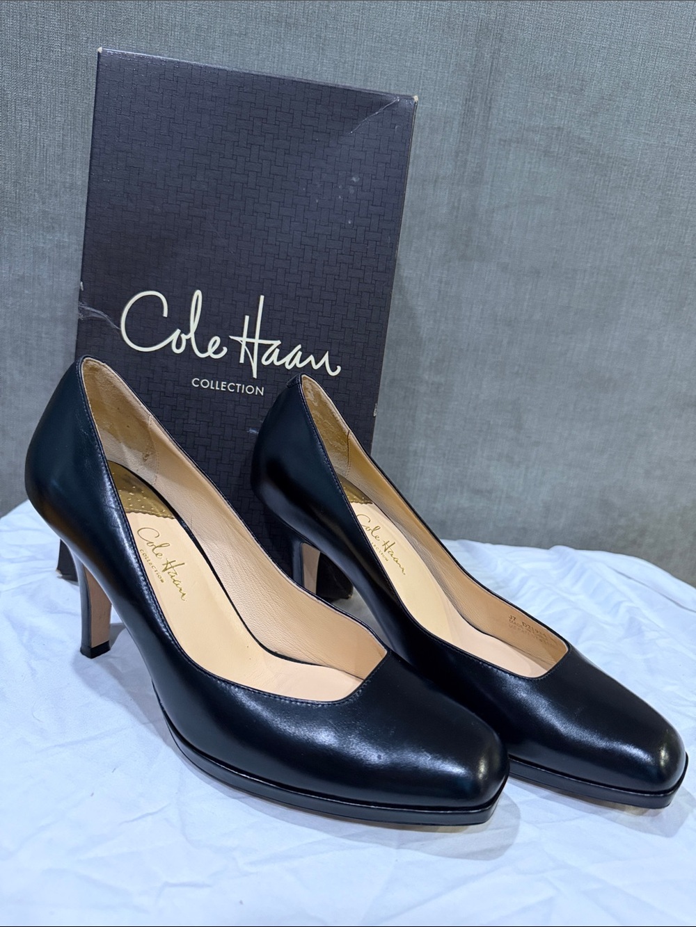 Cole Haan Black Leather Mid Heel Pumps
